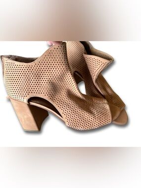 Giani Bini Elleh Vated Vates Tan Open-Toe Block Heel Booties IBIZA NUDE NWT